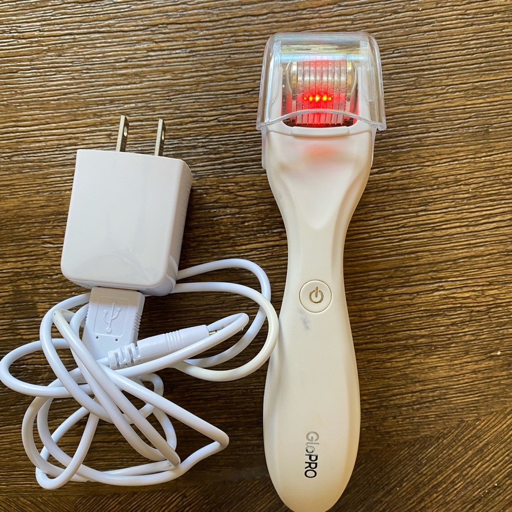 BeautyBio GloPro regeneration microneedling tool